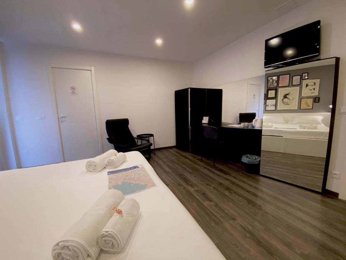 Mimi Rooms&Studios Trieste Luaran gambar