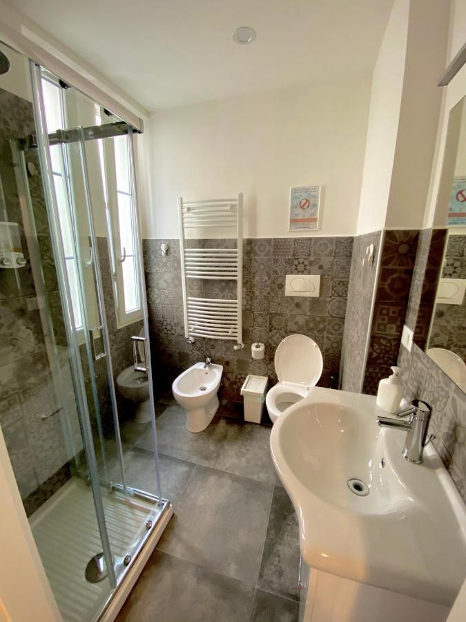 Mimi Rooms&Studios Trieste Luaran gambar
