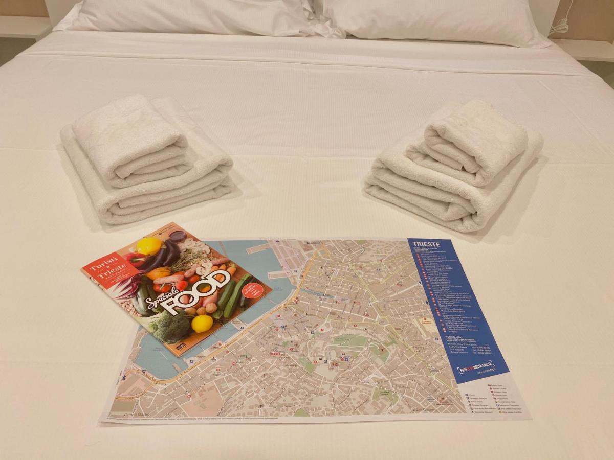 Mimi Rooms&Studios Trieste Luaran gambar